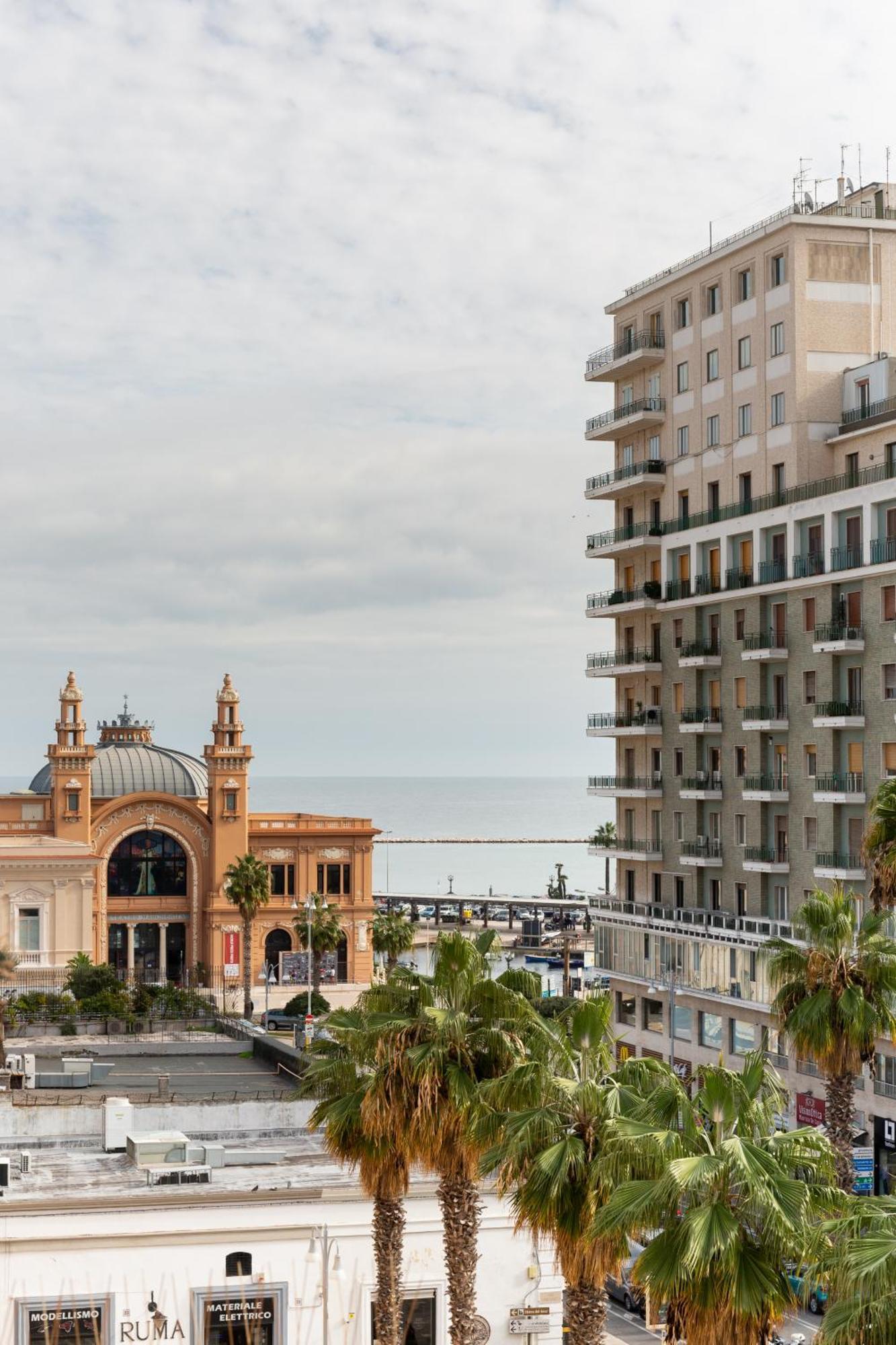 Just Here Apartments - La Mansarda Bari Exterior foto